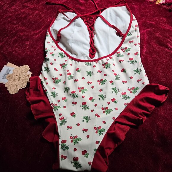 LACEMADE VIBRANT STRAWBERRY BODYSUIT NWT SIZE XL FRONT CORSET LACING. - Picture 4 of 8